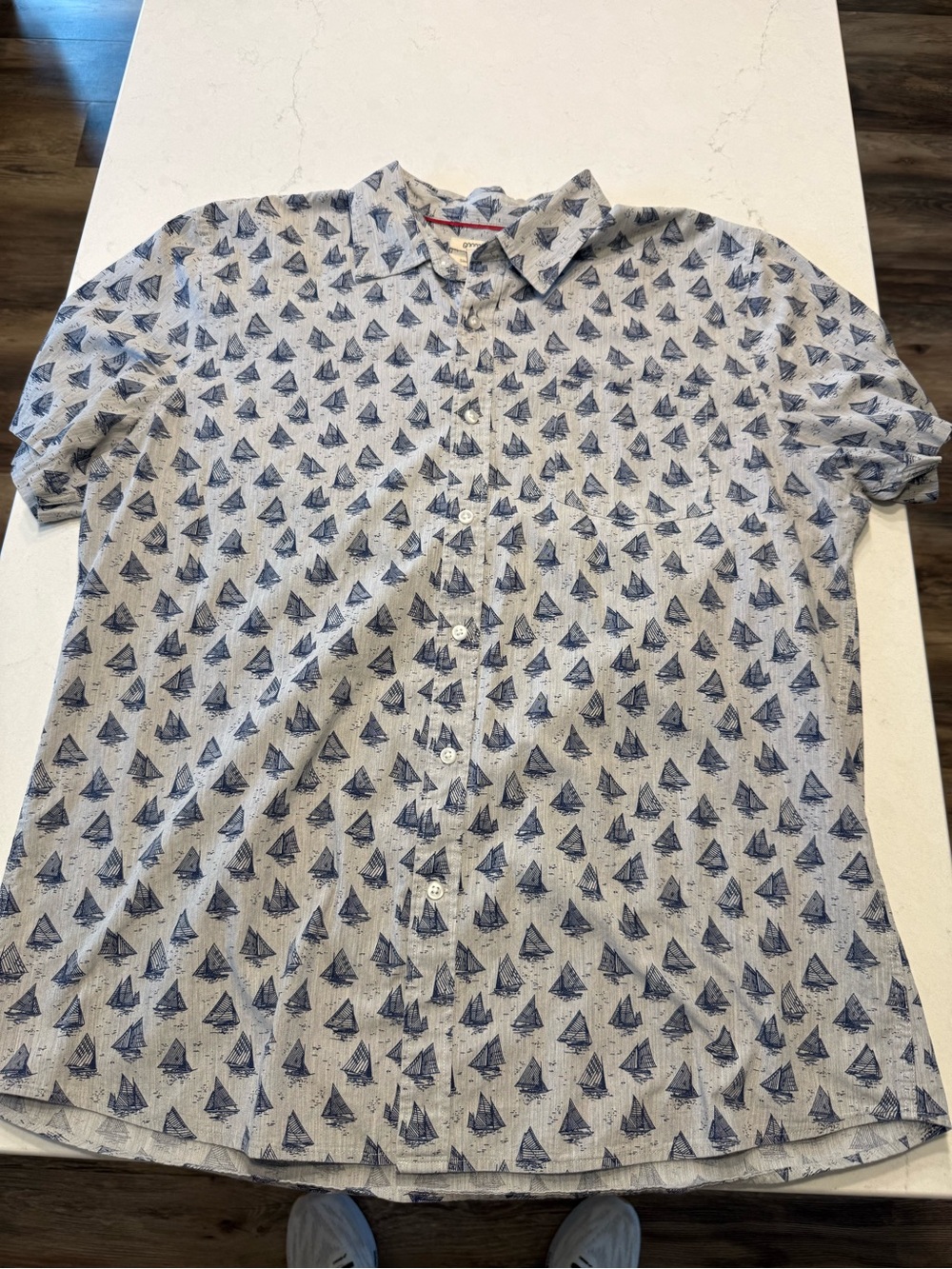 Goodthreads Men's Short-Sleeve Button-Up Shirt in Blue Sailboat Print